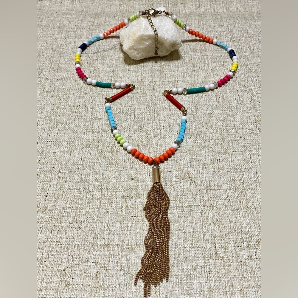 🌸Beautiful necklace made of natural stones, crystal, and  turquesas🌸